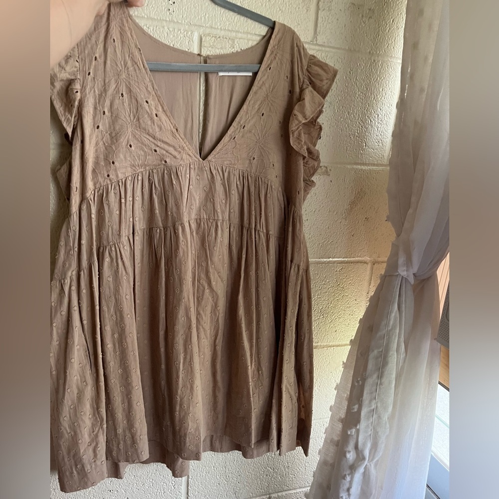 Urban Outfitters Mustard Seed Romper Dress Ruffle Eyelet Tan Taupe Boho Mini EUC - Picture 2 of 7